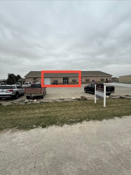 13633 S 217th St, Gretna, NE à louer - Photo du bâtiment - Image 2 de 14