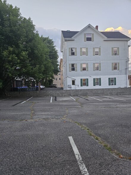 Excellent Vesting Opportunity - 5 Assets portefeuille de 5 propriétés à vendre sur LoopNet.ca - Photo du bâtiment - Image 3 de 98