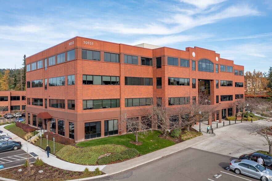 10151 SE Sunnyside Rd, Clackamas, OR à louer - Photo du bâtiment - Image 2 de 8