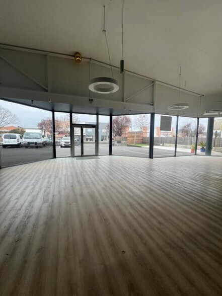 4 Boulevard Du Libre Échange, Saint-Orens-de-Gameville for lease - Interior Photo - Image 1 of 5
