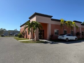 6381 Corporate Park Cir, Fort Myers, FL for lease Building Photo- Image 2 of 30