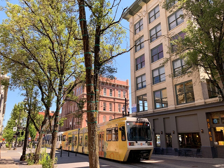 815 SW 2nd Ave, Portland, OR à louer - Photo du bâtiment - Image 2 de 10