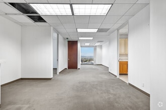 6100 Wilshire Blvd, Los Angeles, CA for lease Interior Photo- Image 1 of 2