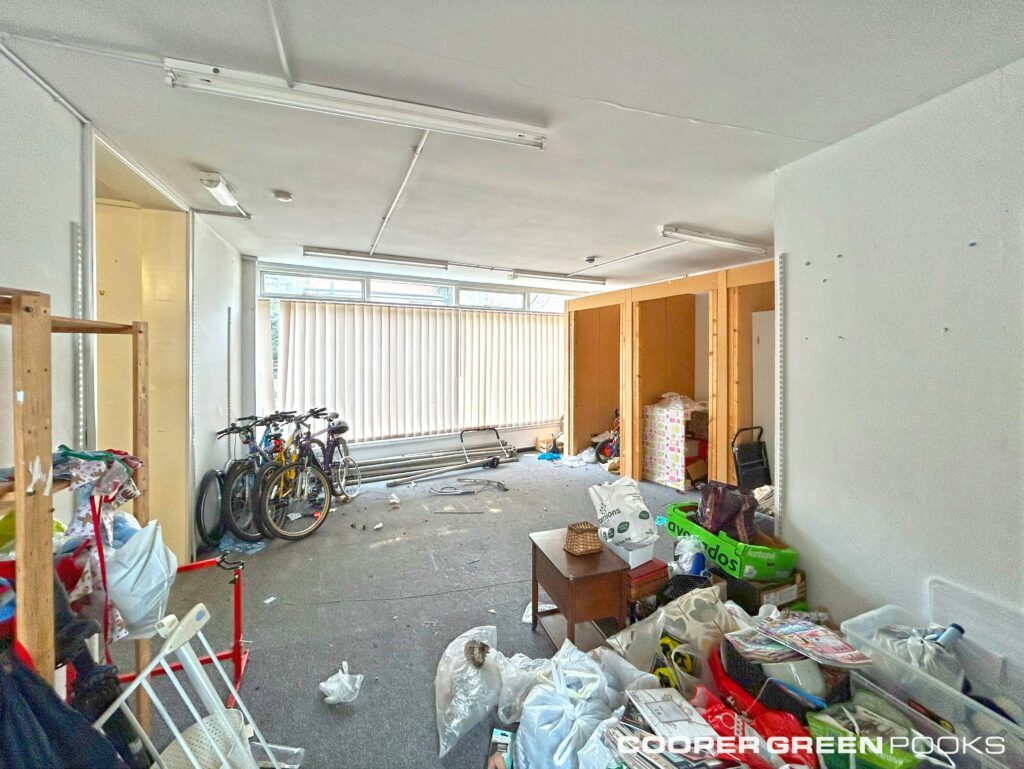 3-3A Market Approach, Telford for lease Interior Photo- Image 1 of 5