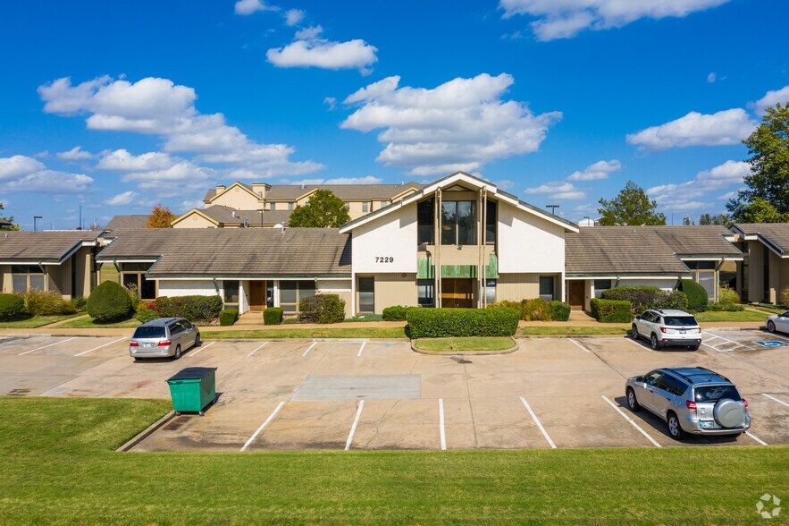 7229 S 85th Ave, Tulsa, OK à louer - Photo du bâtiment - Image 1 de 17