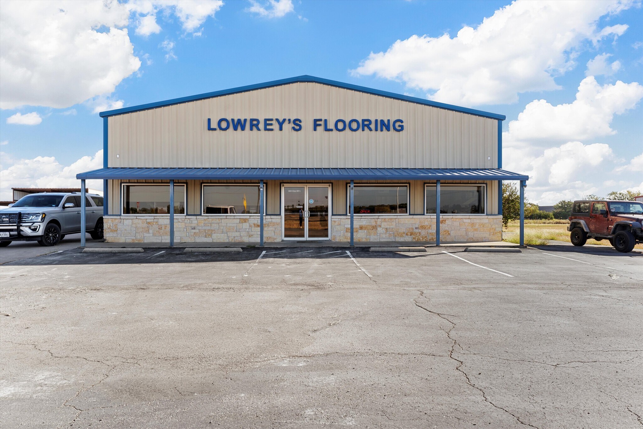 6604 N State Highway 6, Woodway, TX à louer Photo du bâtiment- Image 1 de 17