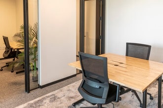 101 Glen Lennox Dr, Chapel Hill, NC à louer Photo intérieure- Image 1 de 1