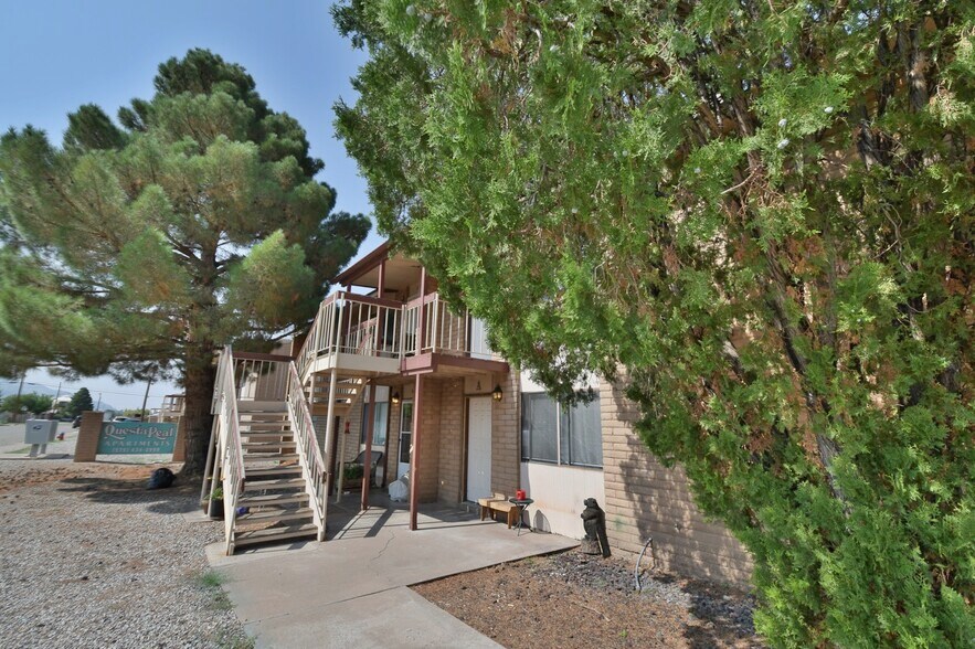 1325 Fillmore Ave, Alamogordo, NM à vendre - Photo du bâtiment - Image 3 de 23