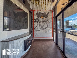 717 Stemmons Fwy, Denton, TX for lease Interior Photo- Image 1 of 10