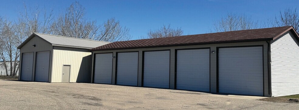 3148 Fiechtner Dr S, Fargo, ND à vendre - Photo du bâtiment - Image 2 de 5