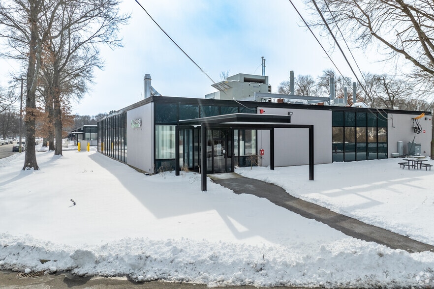 1 Strathmore Rd, Natick, MA for lease - Building Photo - Image 2 of 4