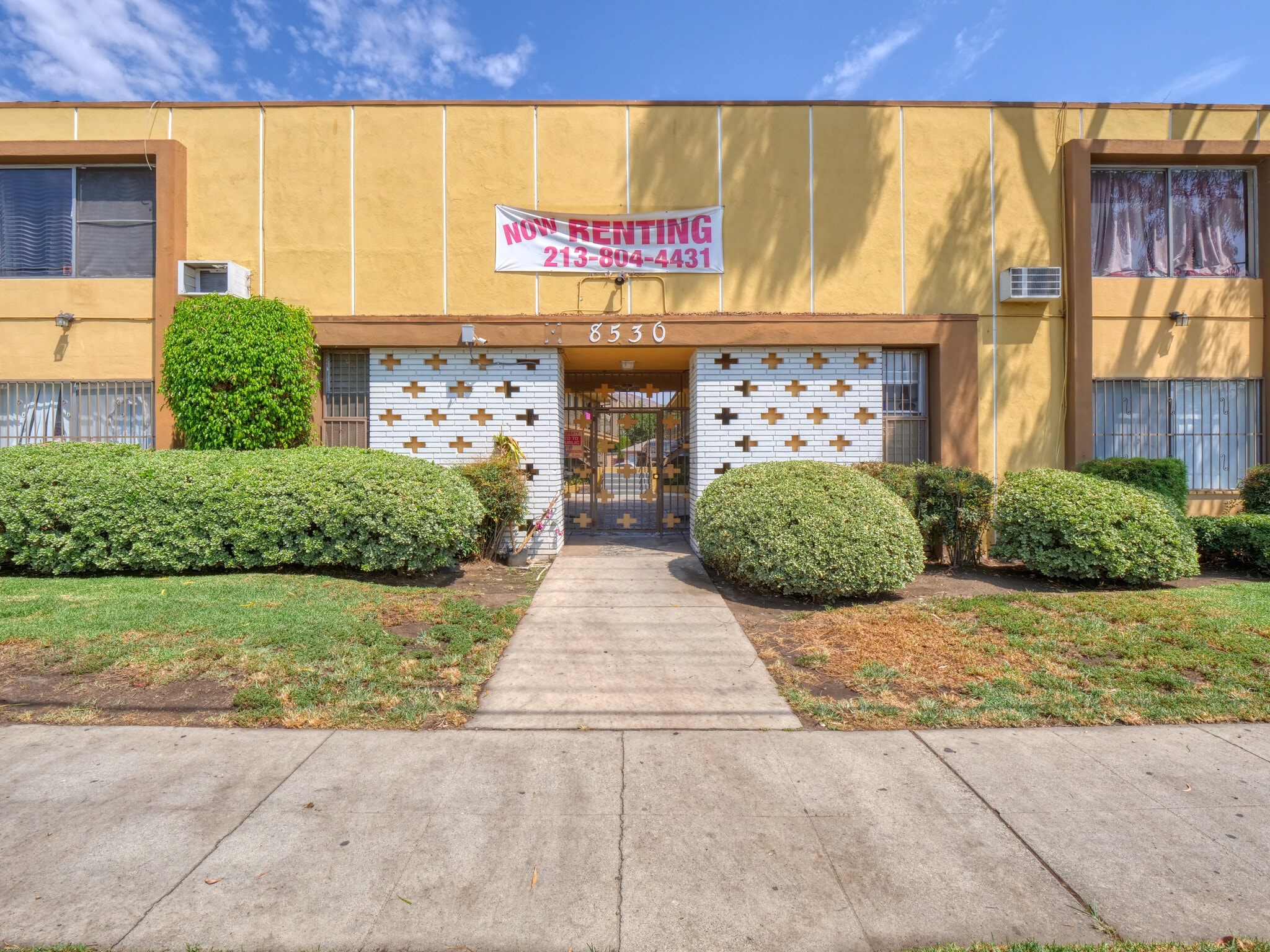 8530 Sunland Blvd, Sun Valley, CA for sale Primary Photo- Image 1 of 20