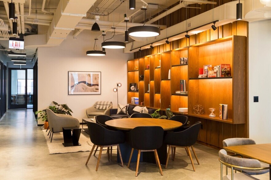 171 N Aberdeen St, Chicago, IL for lease - Building Photo - Image 1 of 11