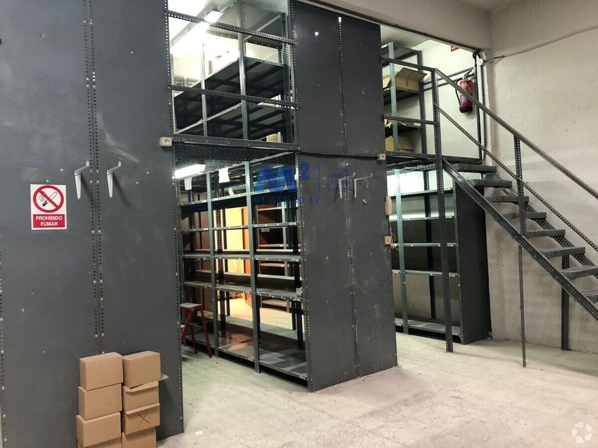 Madrid, MAD 28053 - Unit Puerta 02, Esc. 1 - - Interior Photo - Image 1 of 2