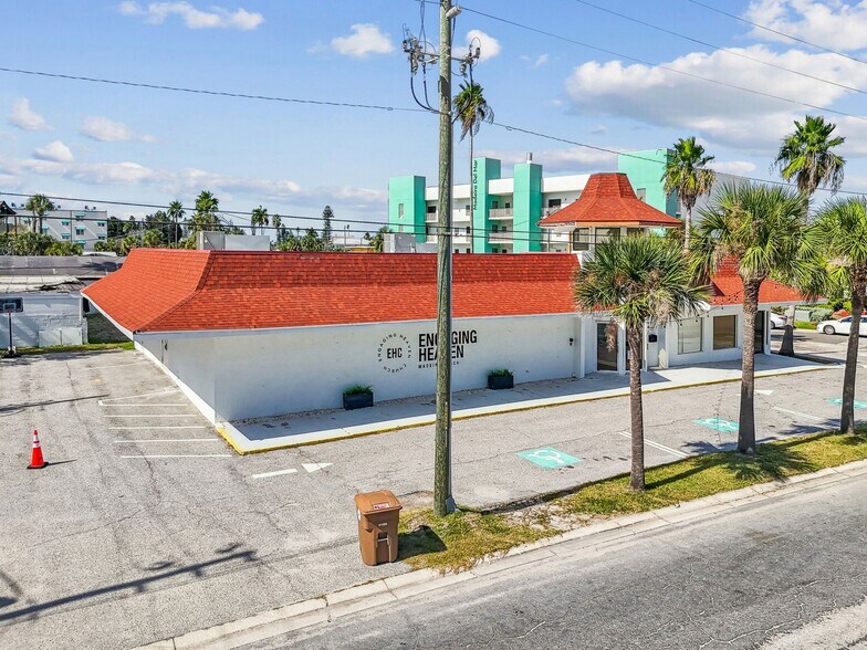 50 153rd Ave, Madeira Beach, FL à vendre - Photo du bâtiment - Image 2 de 43