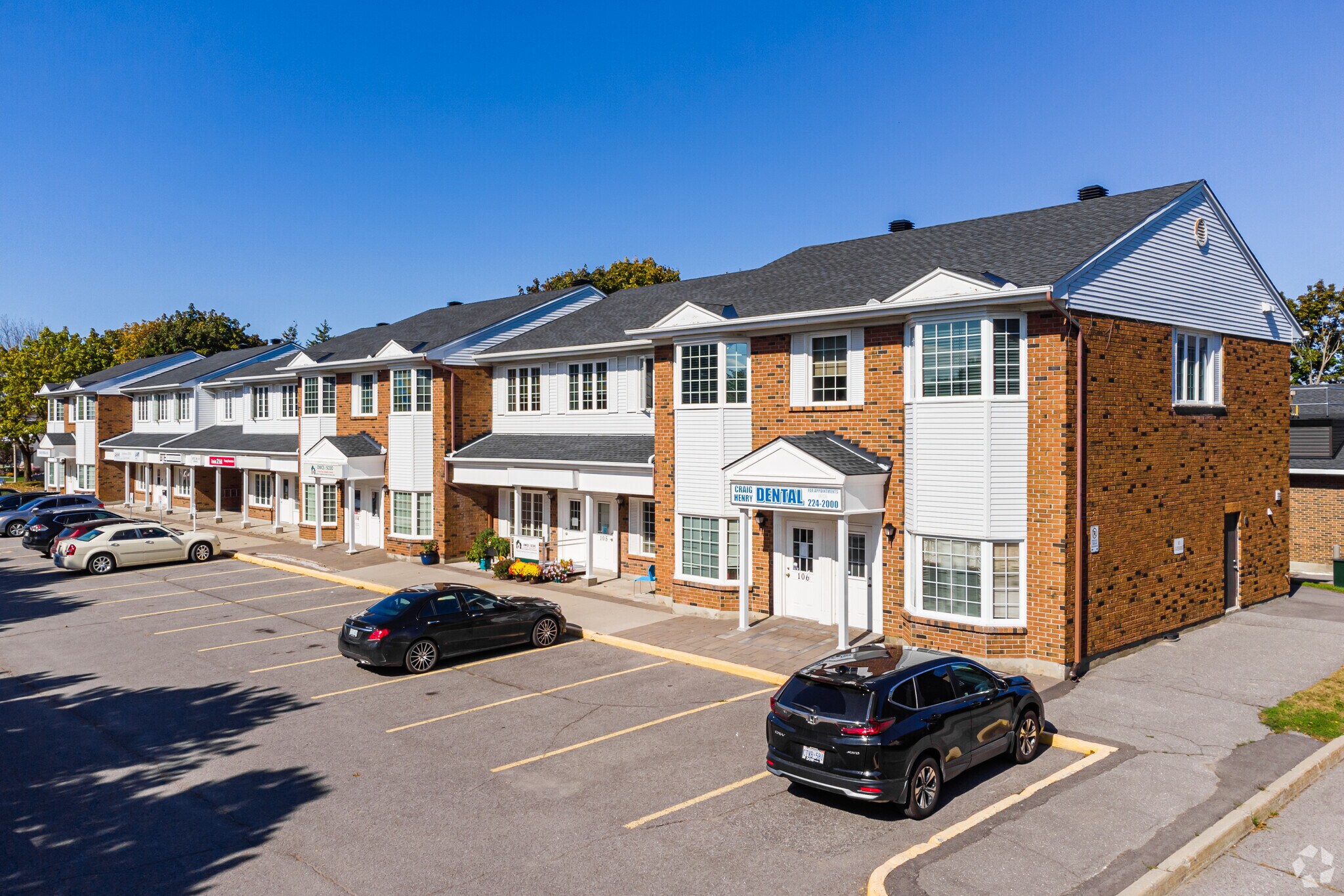 100 Craig Henry Dr, Nepean, ON à vendre Photo principale- Image 1 de 1