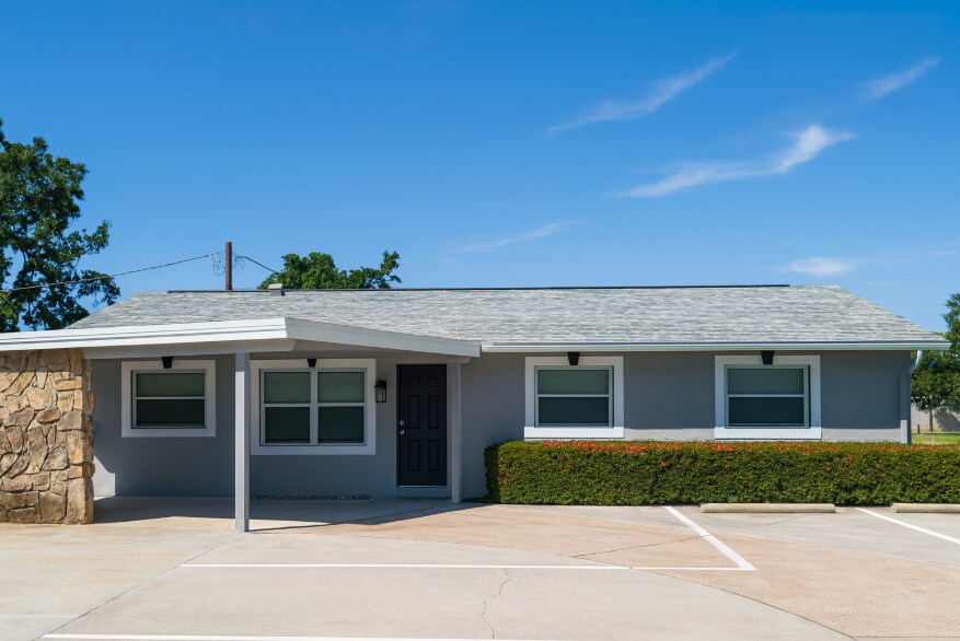 5113 Memorial Hwy, Tampa, FL à louer Photo du bâtiment- Image 1 de 15