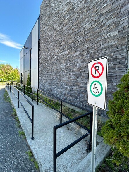 305 Rue Tanguay, Roberval, QC à louer - Photo du bâtiment - Image 2 de 6