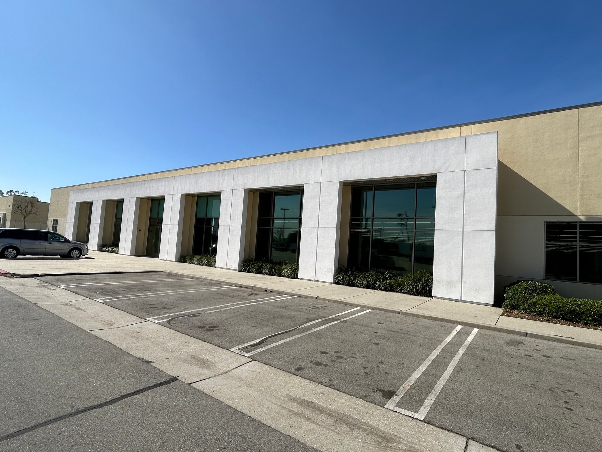 1411 N Grand Ave, Covina, CA for lease Building Photo- Image 1 of 5