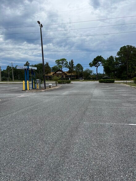 1857 Wells Rd, Orange Park, FL for lease - Building Photo - Image 2 of 3
