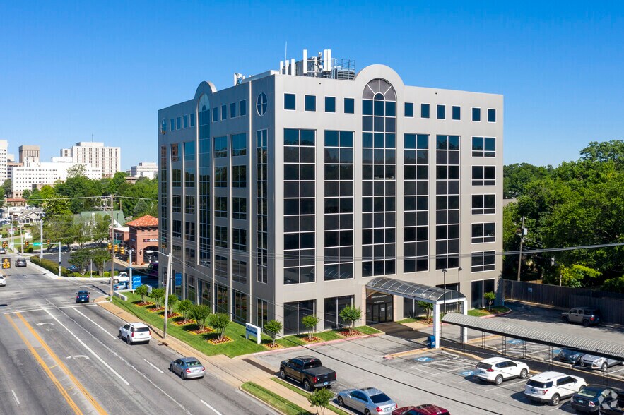 2021 S Lewis Ave, Tulsa, OK à louer - Photo du bâtiment - Image 2 de 9