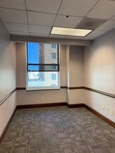 80 Monroe Ave, Memphis, TN for lease Interior Photo- Image 2 of 8