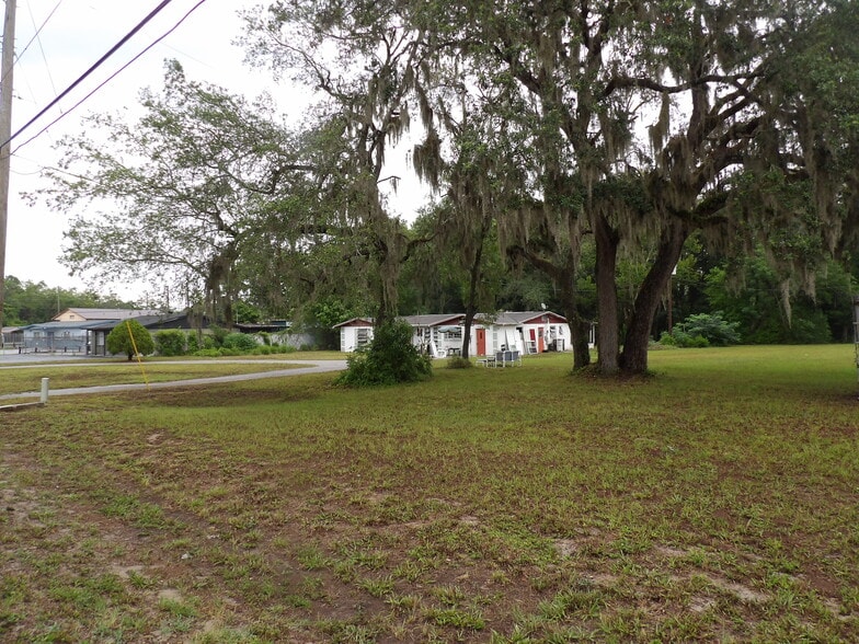 9706 Moon Lake Rd, New Port Richey, FL for sale - Building Photo - Image 1 of 9