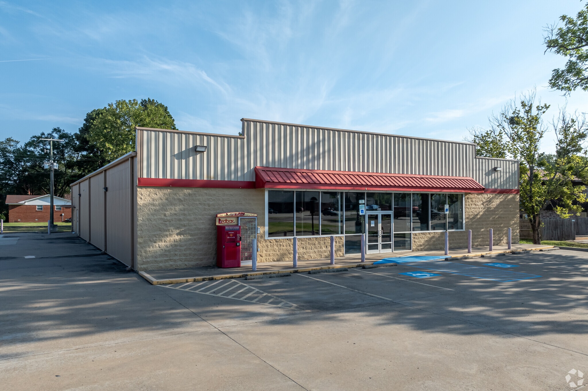 301 E 8th St, Danville, AR for lease Primary Photo- Image 1 of 16