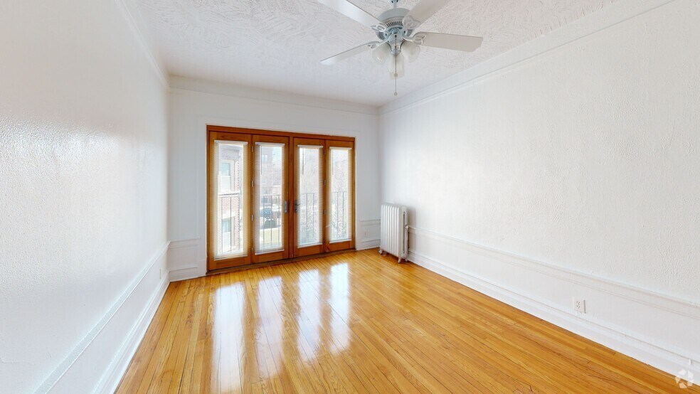 6930-6942 S Crandon Ave, Chicago, IL for sale - Matterport 3D Scan - Image 3 of 21