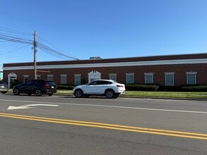 141 Central Ave, Farmingdale, NY à louer Photo intérieure- Image 1 de 12