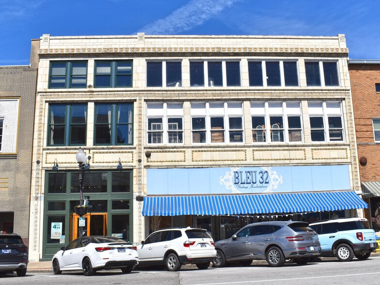 112 W 7th St, Columbia, TN for lease - Primary Photo - Image 1 of 9