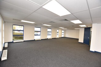 1 Beancross Rd, Grangemouth for lease Interior Photo- Image 2 of 3