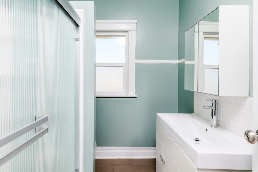 2942 W 12th St, Los Angeles, CA à vendre - Photo du bâtiment - Image 2 de 15