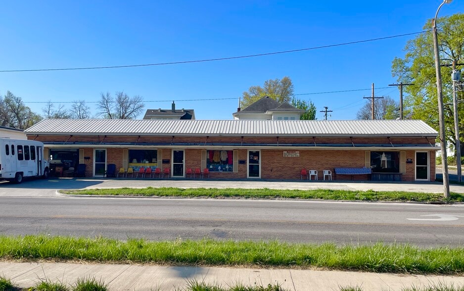 400 E 9th St, Trenton, MO for sale - Primary Photo - Image 1 of 1