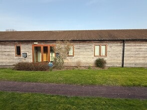 Crays Ln, Pulborough for lease Building Photo- Image 2 of 10