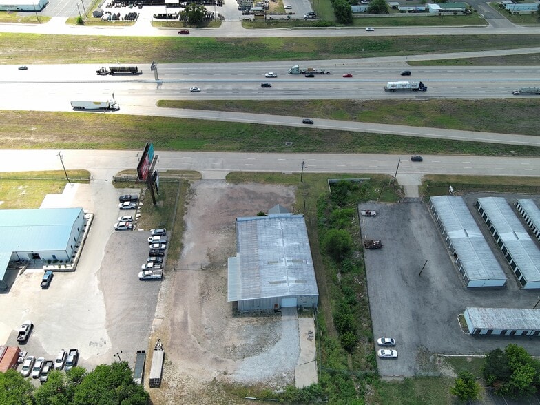 2604 S IH 35, Belton, TX for lease - Building Photo - Image 3 of 9