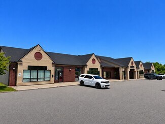 Plus de détails pour 37273-37303 Groesbeck Hwy, Clinton Township, MI - Commerce de détail à louer