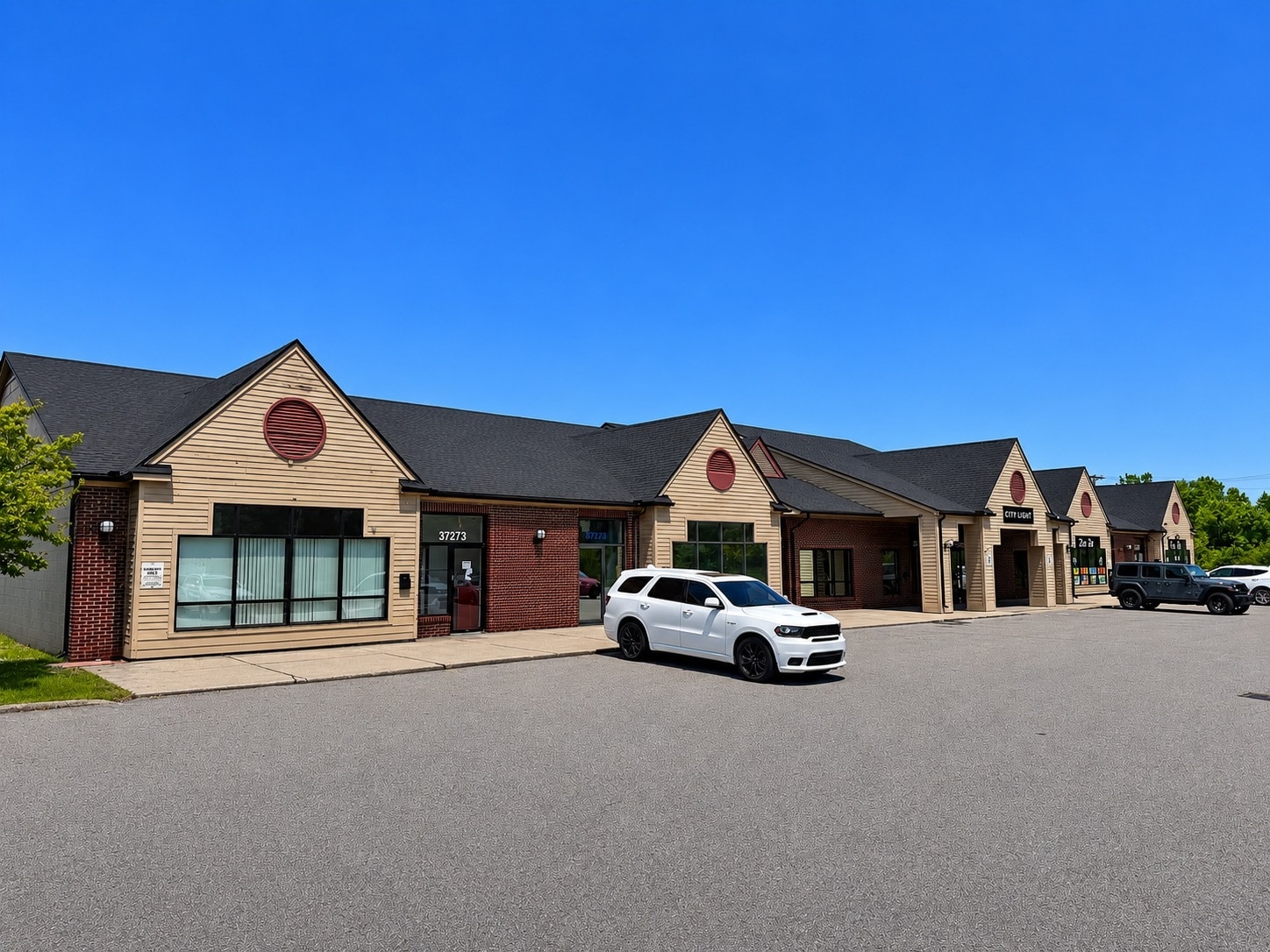 37273-37303 Groesbeck Hwy, Clinton Township, MI for lease Building Photo- Image 1 of 4