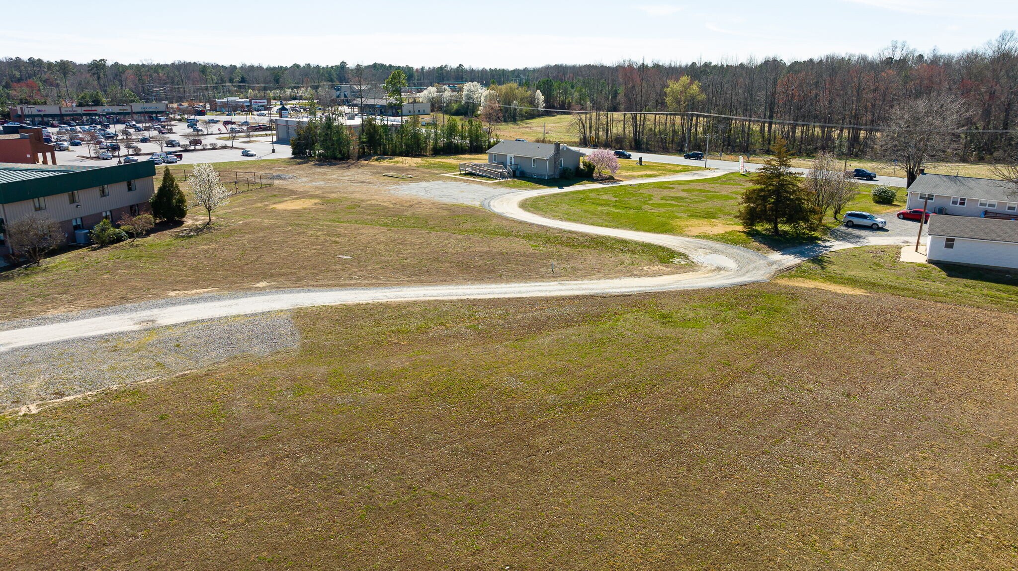 0 Commerce, Ruther Glen, VA à vendre Photo du bâtiment- Image 1 de 24