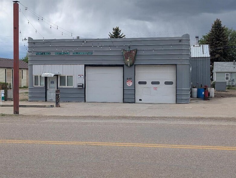 807 Oilfield Ave, Shelby, MT à vendre - Photo principale - Image 1 de 10