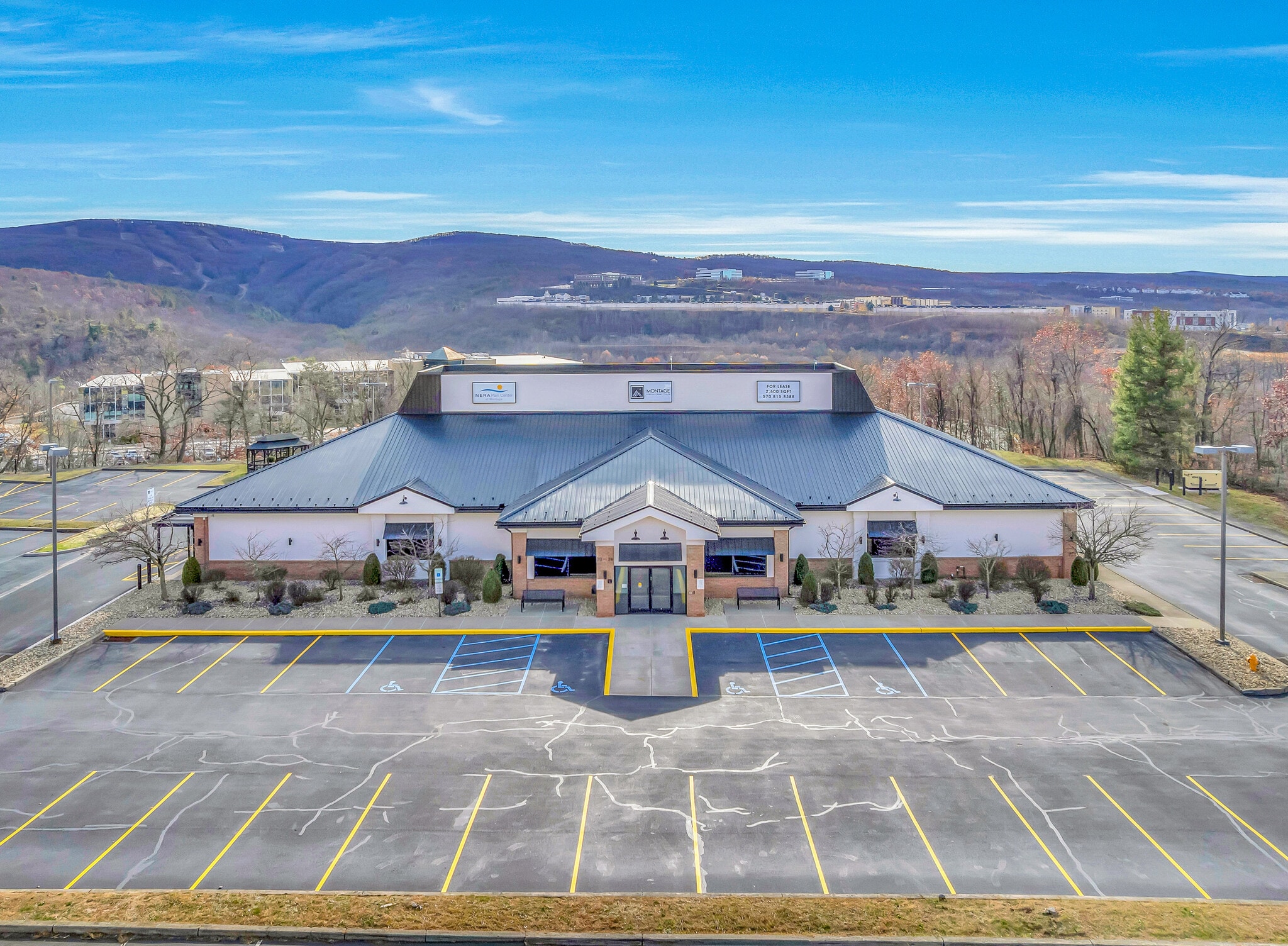 20 Montage Mountain Rd, Moosic, PA for lease Primary Photo- Image 1 of 32