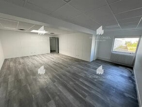 16 Rue Henri Becquerel, Aulnay-sous-Bois à louer Photo intérieure- Image 2 de 9