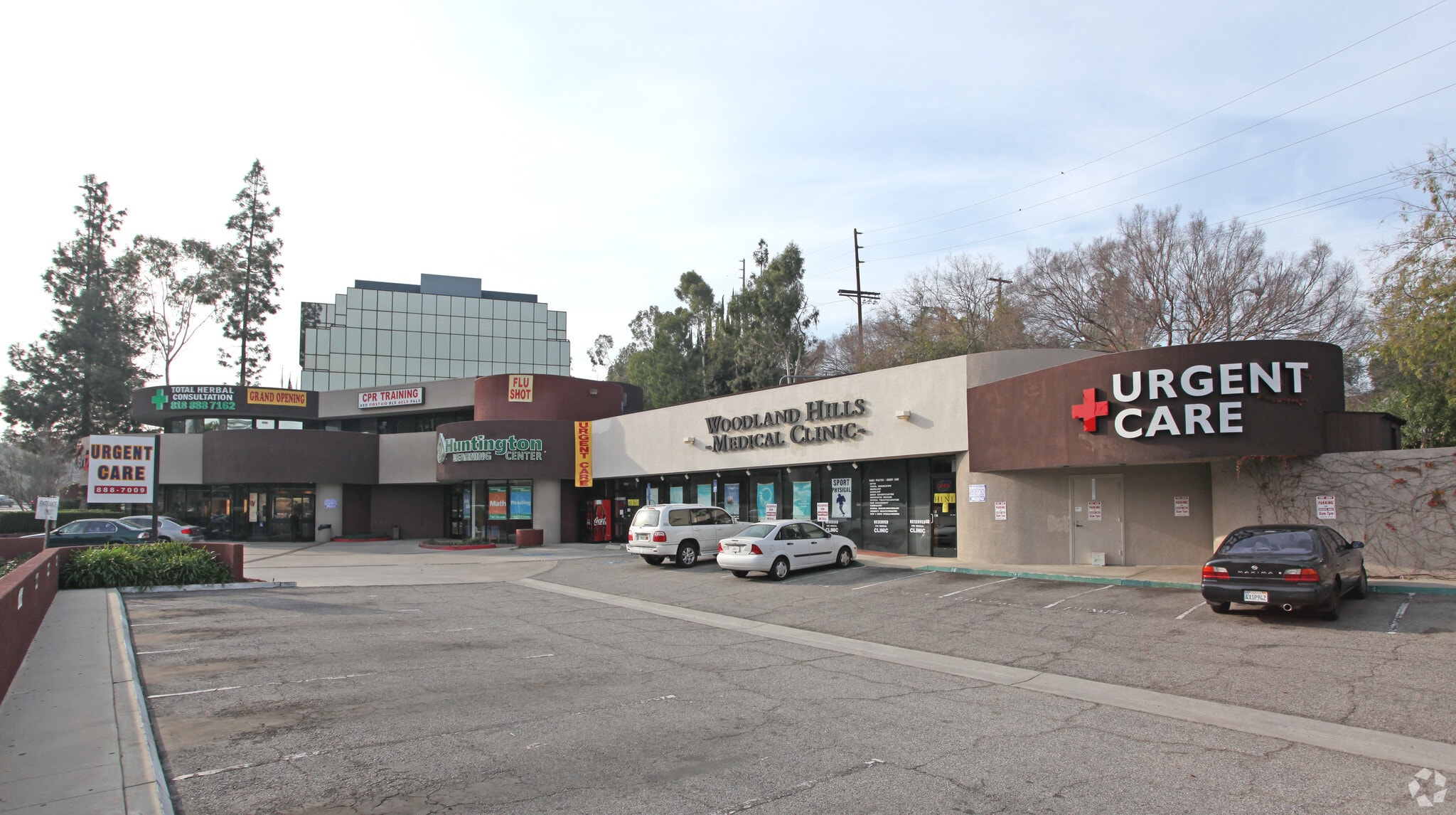 5975-5999 Topanga Canyon Blvd, Woodland Hills, CA for lease Primary Photo- Image 1 of 14