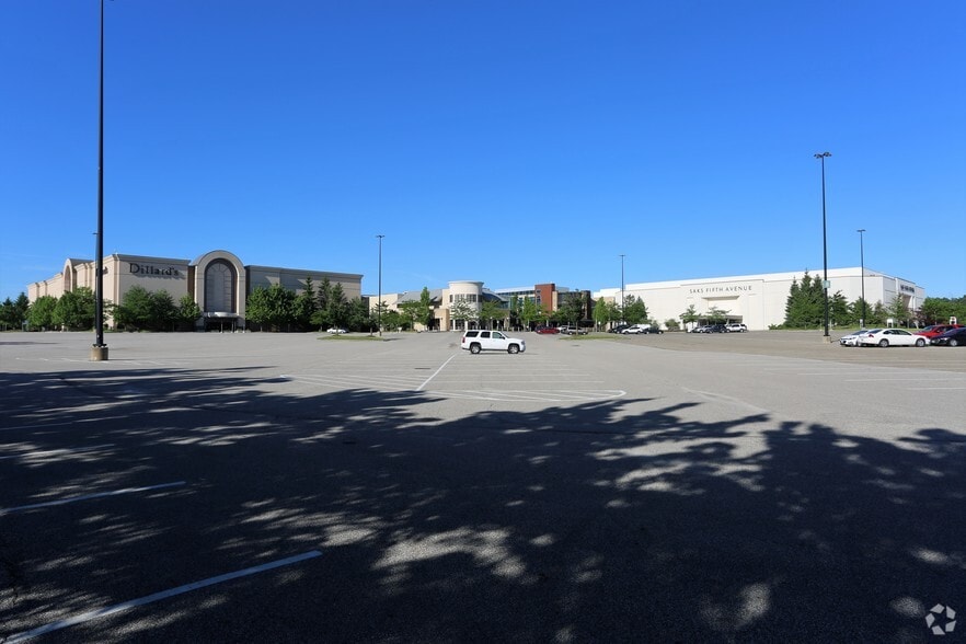 26100-26300 Cedar Rd, Beachwood, OH for lease - Primary Photo - Image 1 of 17