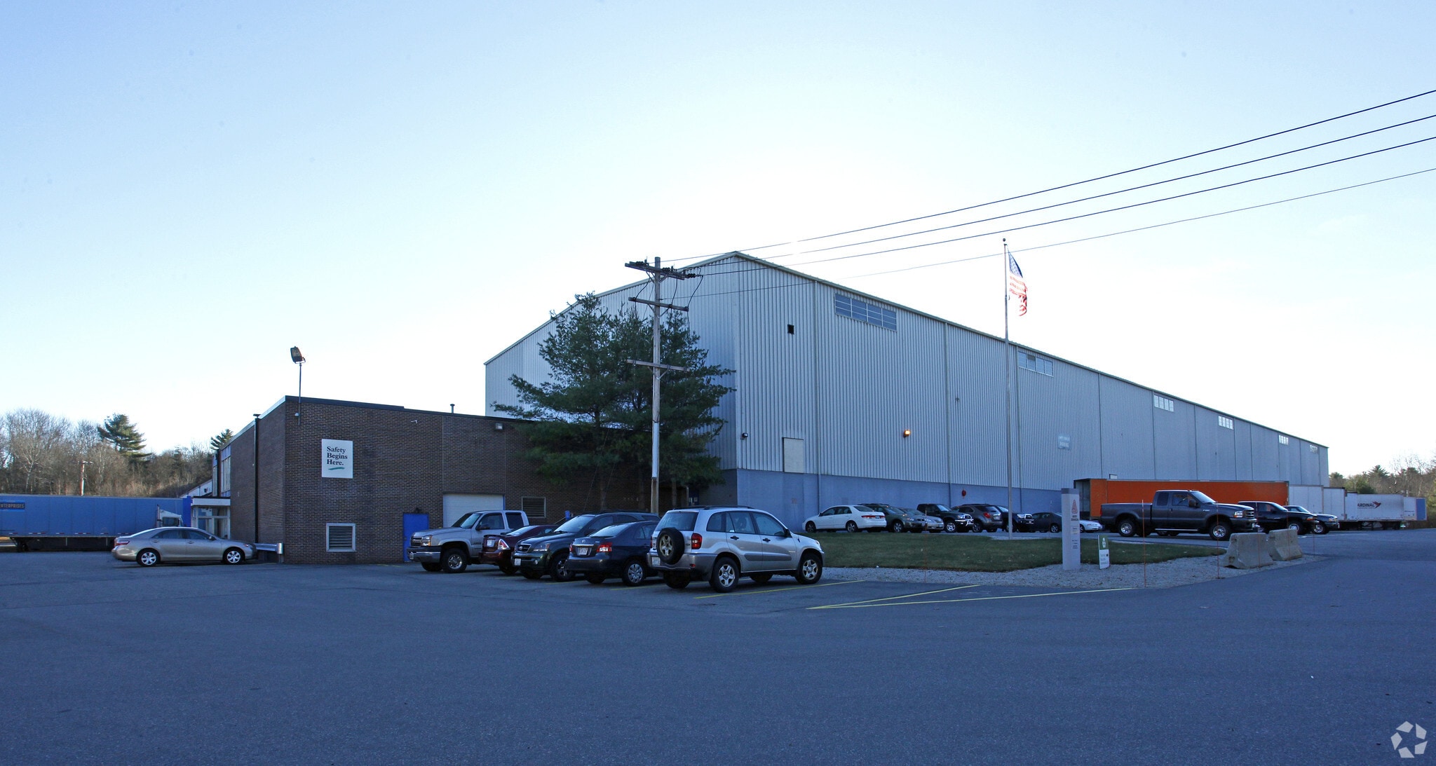 89 Cross St, Holliston, MA for lease Primary Photo- Image 1 of 4