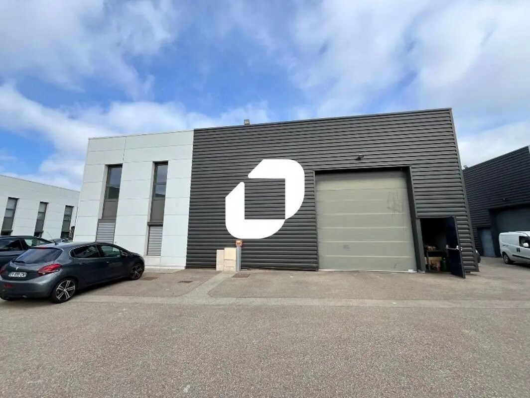 Office in Chassieu for lease Building Photo- Image 1 of 10