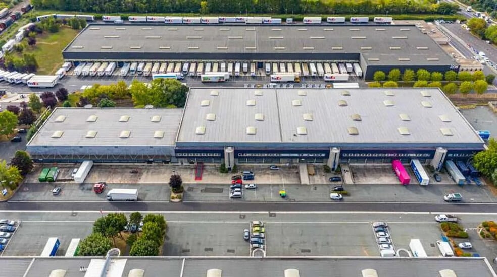 Industriel dans Lieusaint à louer - Aérien - Image 3 de 10