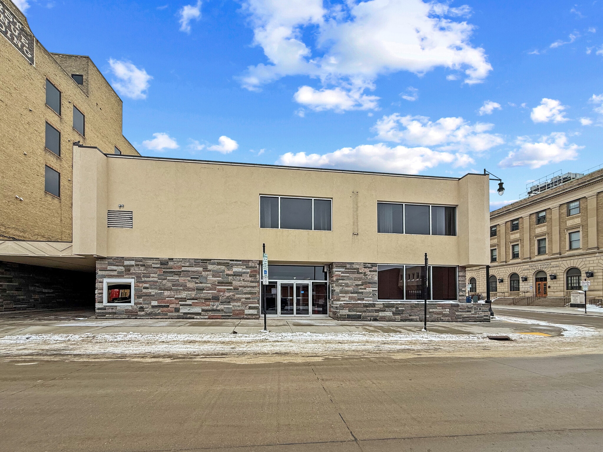 17 1st Ave SW, Minot, ND for sale Primary Photo- Image 1 of 54