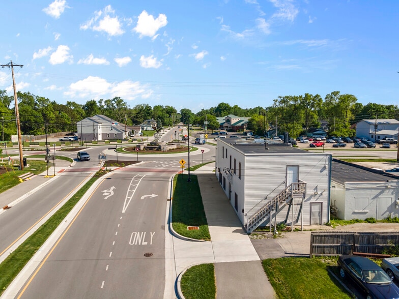 10567 N College Ave, Carmel, IN for lease - Building Photo - Image 3 of 11