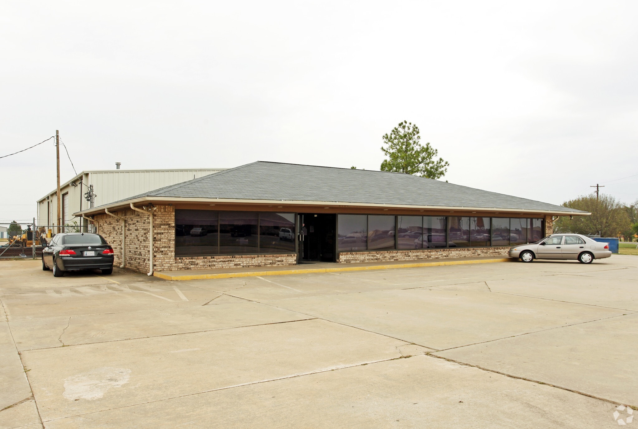 2404 S Broadway St, Oklahoma City, OK for lease Primary Photo- Image 1 of 14